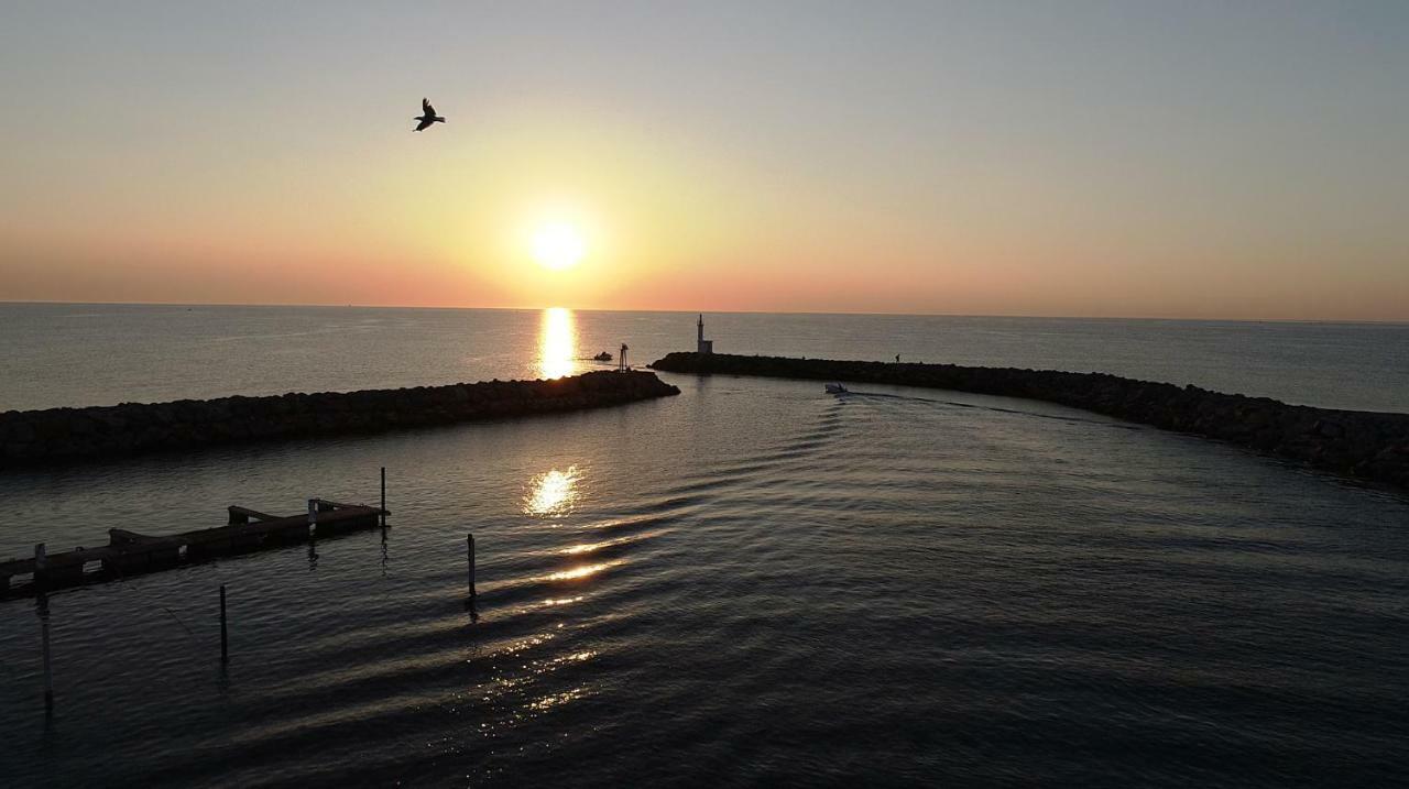르발카레스 Le Soleil Bleu Wifi Clim 빌라 외부 사진